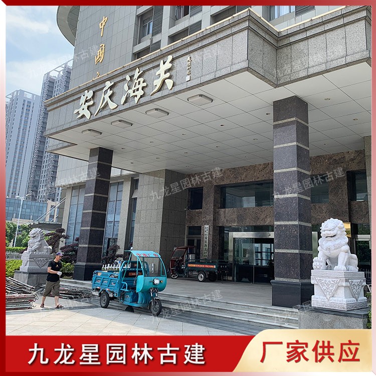 門口石雕獅子圖片